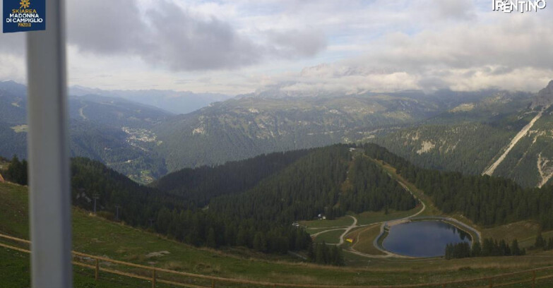 Webcam Pinzolo - Rifugio Doss del Sabion - 2100m