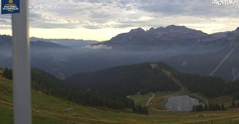 Webcam Pinzolo - Rifugio Doss del Sabion - 2100m