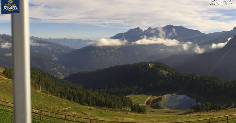 Webcam Pinzolo - Rifugio Doss del Sabion - 2100m