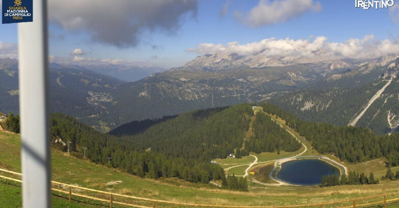 Webcam Pinzolo - Rifugio Doss del Sabion - 2100m