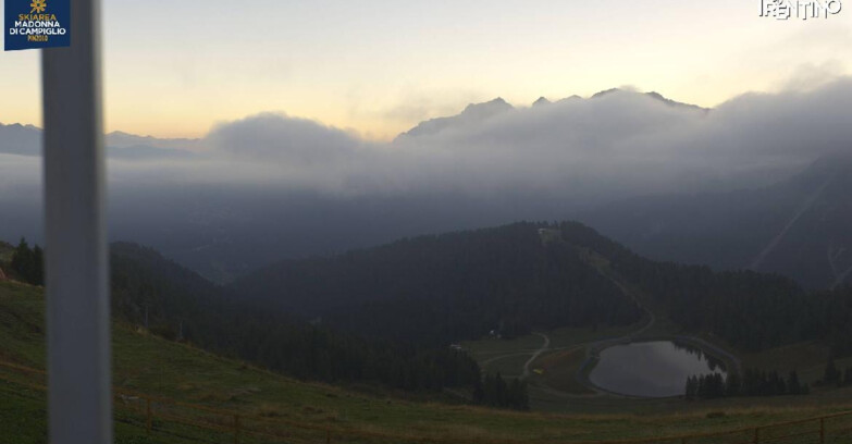 Webcam Pinzolo - Rifugio Doss del Sabion - 2100m