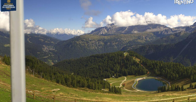 Webcam Pinzolo - Rifugio Doss del Sabion - 2100m