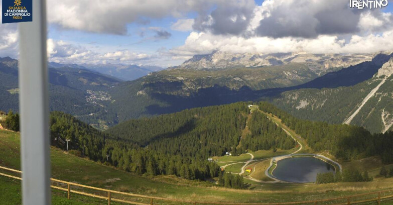 Webcam Pinzolo - Rifugio Doss del Sabion - 2100m