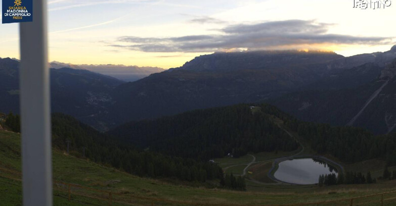 Webcam Pinzolo - Rifugio Doss del Sabion - 2100m