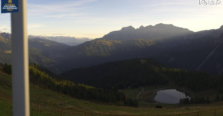 Webcam Pinzolo - Rifugio Doss del Sabion - 2100m