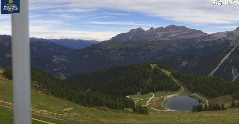Webcam Pinzolo - Rifugio Doss del Sabion - 2100m