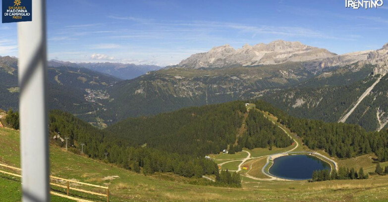 Webcam Pinzolo - Rifugio Doss del Sabion - 2100m