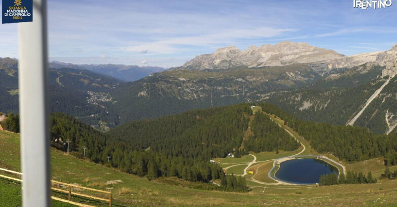 Webcam Pinzolo - Rifugio Doss del Sabion - 2100m