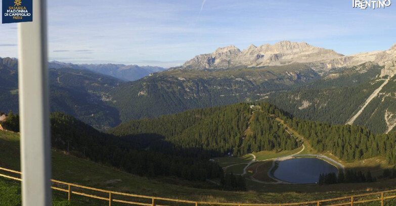 Webcam Pinzolo - Rifugio Doss del Sabion - 2100m