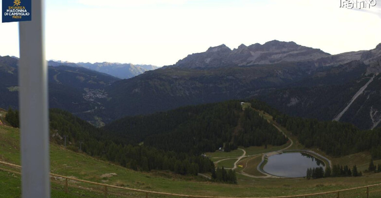 Webcam Pinzolo - Rifugio Doss del Sabion - 2100m