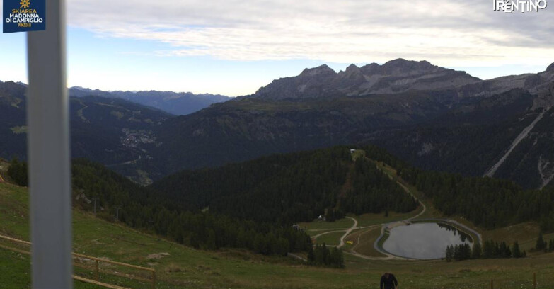 Webcam Pinzolo - Rifugio Doss del Sabion - 2100m