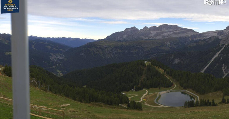Webcam Pinzolo - Rifugio Doss del Sabion - 2100m