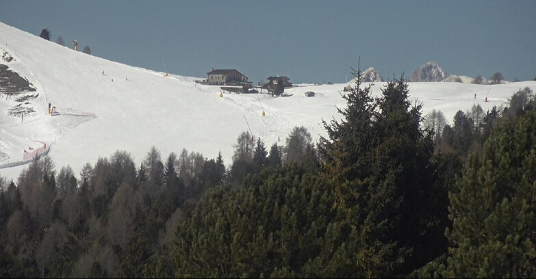 Webcam Белламонте-Альпе-Лусиа  - Pista Dolomitica