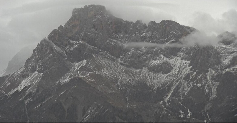 Webcam Сан-Мартино-ди-Кастроцца - Пассо-Ролле - Pale di San Martino