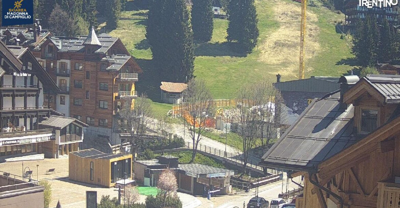 Webcam Madonna di Campiglio (Skiarea Campiglio Dolomiti di Brenta - Val di Sole Val Rendena) - Madonna di Campiglio