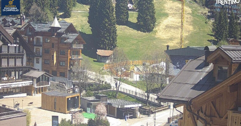 Webcam Madonna di Campiglio (Skiarea Campiglio Dolomiti di Brenta - Val di Sole Val Rendena) - Madonna di Campiglio