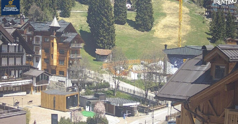 Webcam Madonna di Campiglio (Skiarea Campiglio Dolomiti di Brenta - Val di Sole Val Rendena) - Madonna di Campiglio