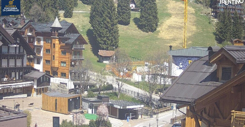 Webcam Madonna di Campiglio (Skiarea Campiglio Dolomiti di Brenta - Val di Sole Val Rendena) - Madonna di Campiglio