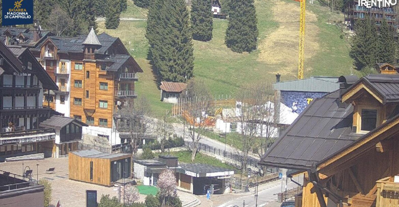 Webcam Madonna di Campiglio (Skiarea Campiglio Dolomiti di Brenta - Val di Sole Val Rendena) - Madonna di Campiglio