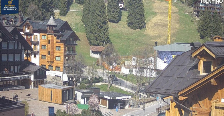 Webcam Madonna di Campiglio (Skiarea Campiglio Dolomiti di Brenta - Val di Sole Val Rendena) - Madonna di Campiglio
