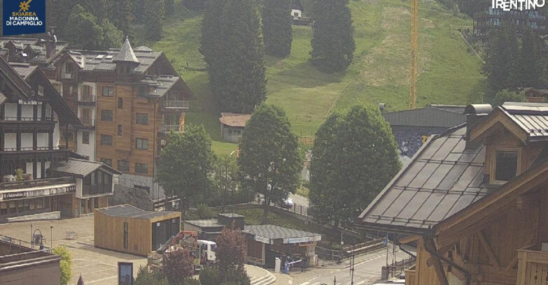 Webcam Madonna di Campiglio (Skiarea Campiglio Dolomiti di Brenta - Val di Sole Val Rendena) - Madonna di Campiglio