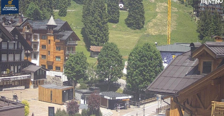 Webcam Madonna di Campiglio (Skiarea Campiglio Dolomiti di Brenta - Val di Sole Val Rendena) - Madonna di Campiglio