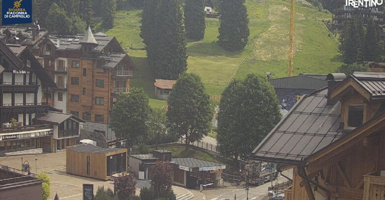 Webcam Madonna di Campiglio (Skiarea Campiglio Dolomiti di Brenta - Val di Sole Val Rendena) - Madonna di Campiglio