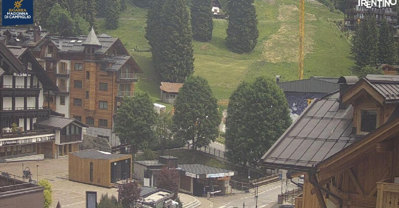 Webcam Madonna di Campiglio (Skiarea Campiglio Dolomiti di Brenta - Val di Sole Val Rendena) - Madonna di Campiglio