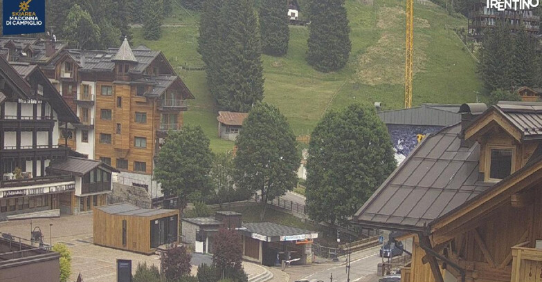 Webcam Madonna di Campiglio (Skiarea Campiglio Dolomiti di Brenta - Val di Sole Val Rendena) - Madonna di Campiglio