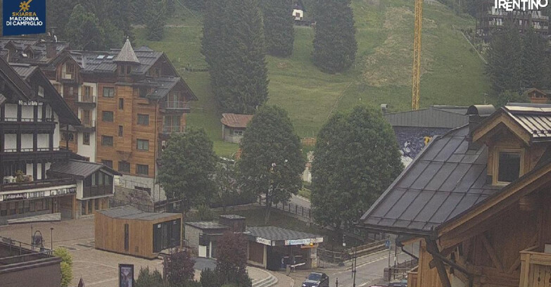 Webcam Madonna di Campiglio (Skiarea Campiglio Dolomiti di Brenta - Val di Sole Val Rendena) - Madonna di Campiglio