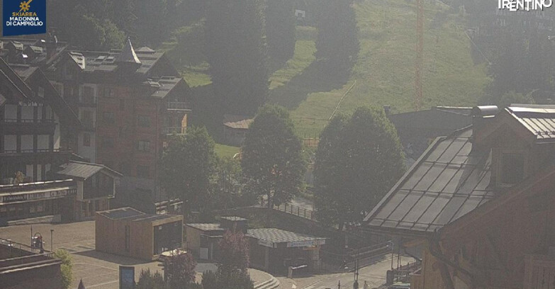 Webcam Madonna di Campiglio (Skiarea Campiglio Dolomiti di Brenta - Val di Sole Val Rendena) - Madonna di Campiglio