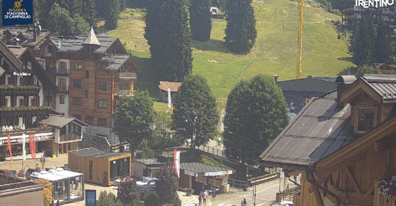 Webcam Madonna di Campiglio (Skiarea Campiglio Dolomiti di Brenta - Val di Sole Val Rendena) - Madonna di Campiglio