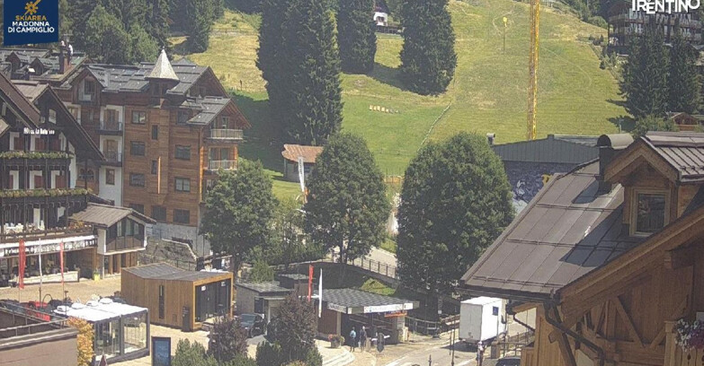 Webcam Madonna di Campiglio (Skiarea Campiglio Dolomiti di Brenta - Val di Sole Val Rendena) - Madonna di Campiglio