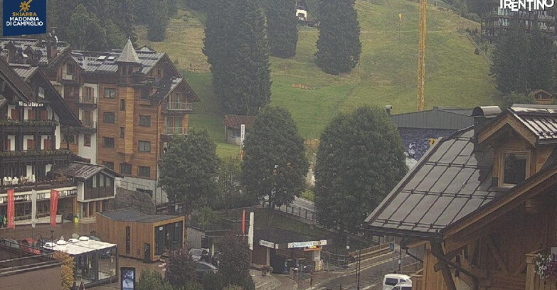 Webcam Madonna di Campiglio (Skiarea Campiglio Dolomiti di Brenta - Val di Sole Val Rendena) - Madonna di Campiglio