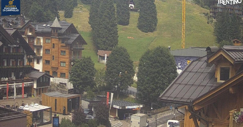 Webcam Madonna di Campiglio (Skiarea Campiglio Dolomiti di Brenta - Val di Sole Val Rendena) - Madonna di Campiglio