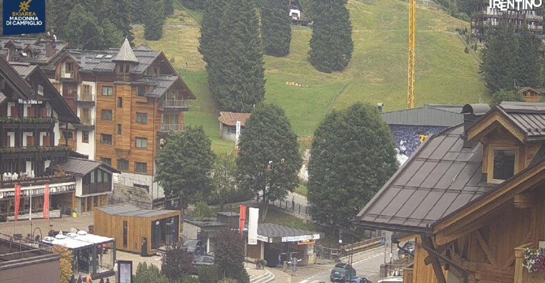 Webcam Madonna di Campiglio (Skiarea Campiglio Dolomiti di Brenta - Val di Sole Val Rendena) - Madonna di Campiglio