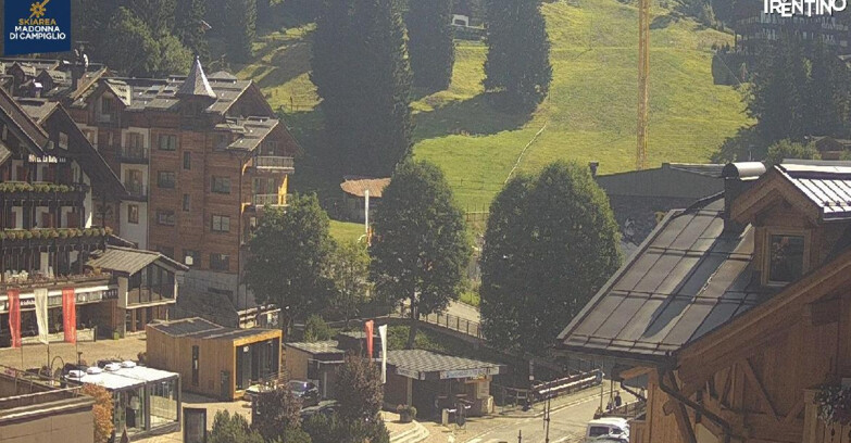 Webcam Madonna di Campiglio (Skiarea Campiglio Dolomiti di Brenta - Val di Sole Val Rendena) - Madonna di Campiglio