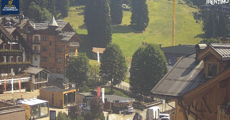 Webcam Madonna di Campiglio (Skiarea Campiglio Dolomiti di Brenta - Val di Sole Val Rendena) - Madonna di Campiglio