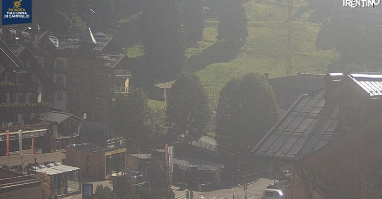 Webcam Madonna di Campiglio (Skiarea Campiglio Dolomiti di Brenta - Val di Sole Val Rendena) - Madonna di Campiglio