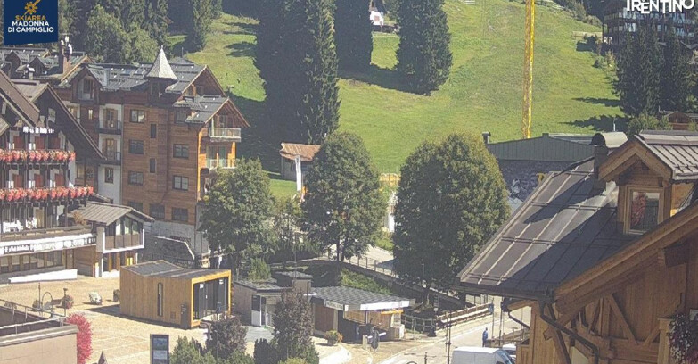 Webcam Madonna di Campiglio (Skiarea Campiglio Dolomiti di Brenta - Val di Sole Val Rendena) - Madonna di Campiglio