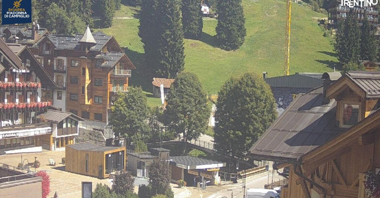 Webcam Madonna di Campiglio (Skiarea Campiglio Dolomiti di Brenta - Val di Sole Val Rendena) - Madonna di Campiglio
