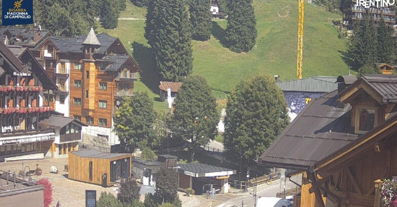 Webcam Madonna di Campiglio (Skiarea Campiglio Dolomiti di Brenta - Val di Sole Val Rendena) - Madonna di Campiglio