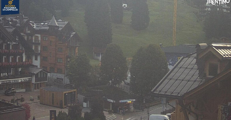 Webcam Madonna di Campiglio (Skiarea Campiglio Dolomiti di Brenta - Val di Sole Val Rendena) - Madonna di Campiglio