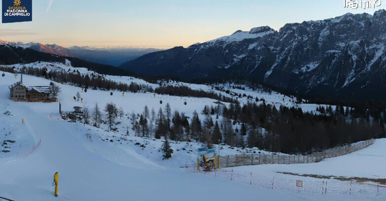 Webcam Madonna di Campiglio - Campiglio Rifugio Viviani 