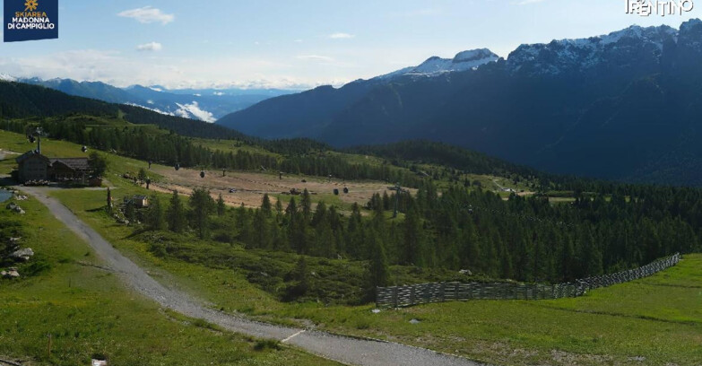 Webcam Мадонна-ди-Кампильо  - Rifugio Viviani