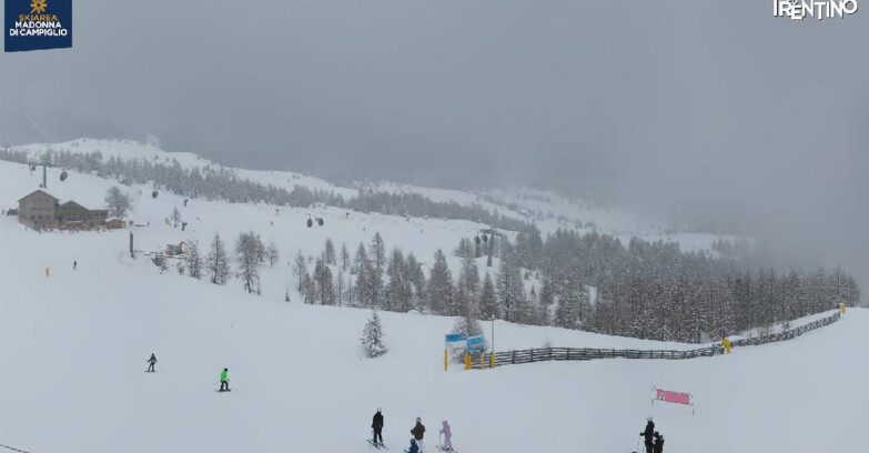 Webcam Madonna di Campiglio - Campiglio Rifugio Viviani 