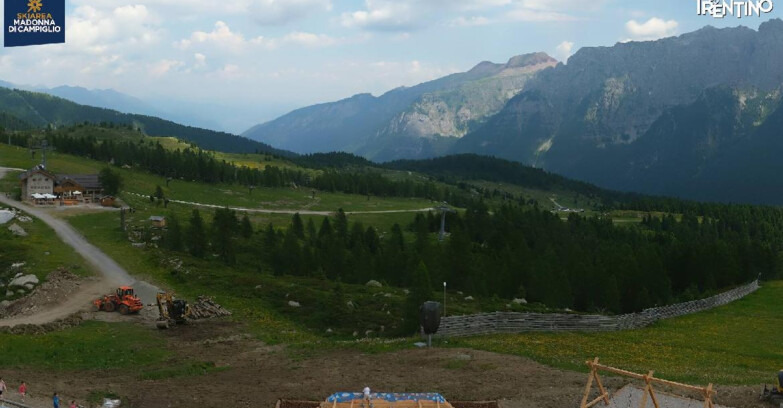 Webcam Madonna di Campiglio - Rifugio Viviani