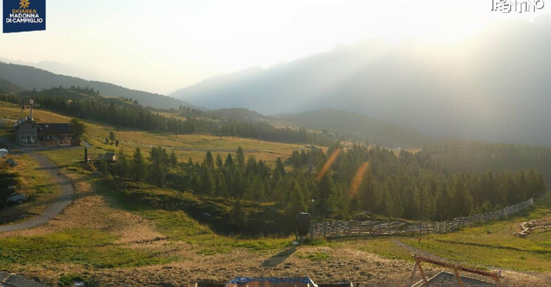 Webcam Madonna di Campiglio - Rifugio Viviani