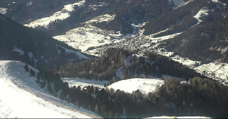 Webcam Pozza di Fassa-Aloch-Buffaure  - Sasso Lungo e Sasso Piatto visti da Buffaure