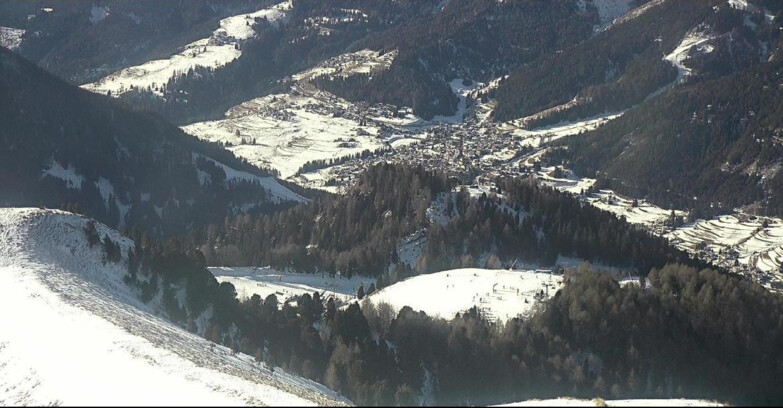 Webcam Pozza di Fassa-Aloch-Buffaure  - Sasso Lungo e Sasso Piatto visti da Buffaure